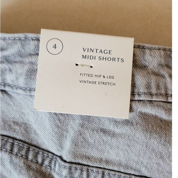 Universal Thread Grey Wash Vintage Midi Shorts Size 4 NWT - Picture 3 of 5